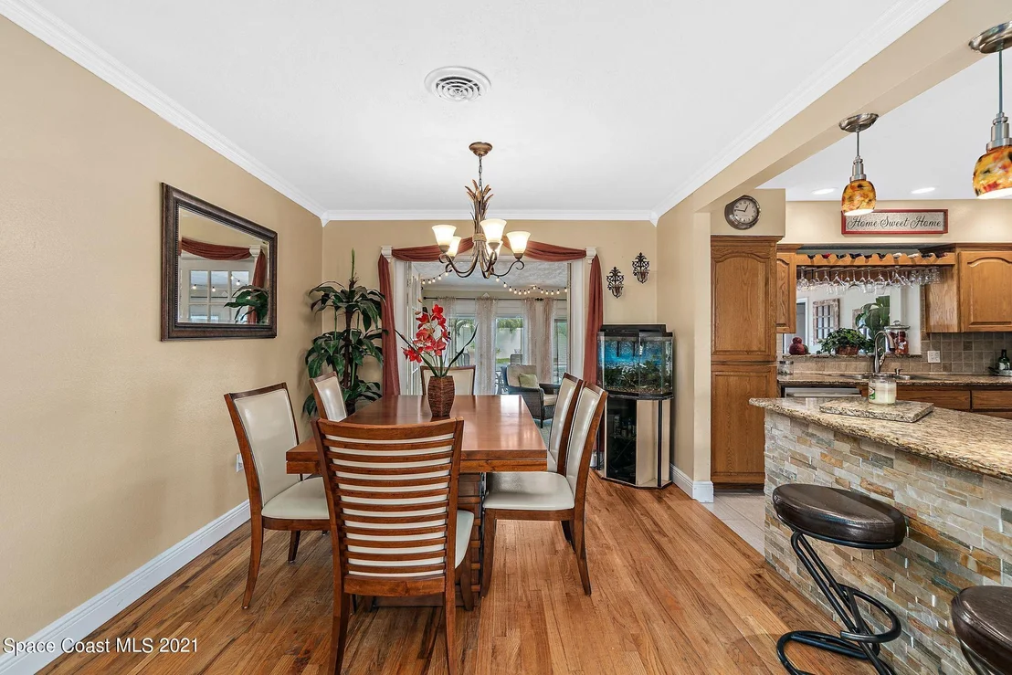 Photo of 1046 Pinetree Drive