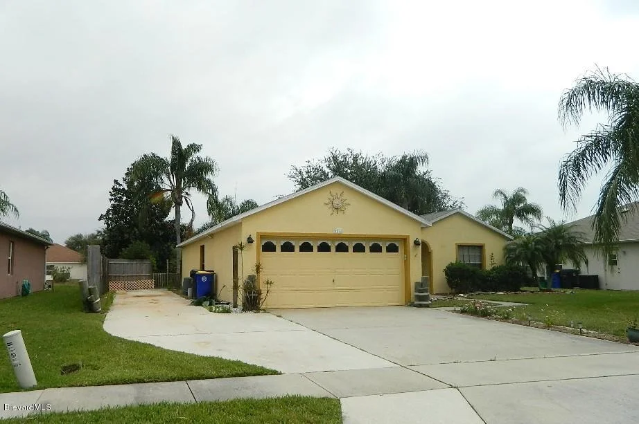 Photo of 974 Sabal Grove Drive