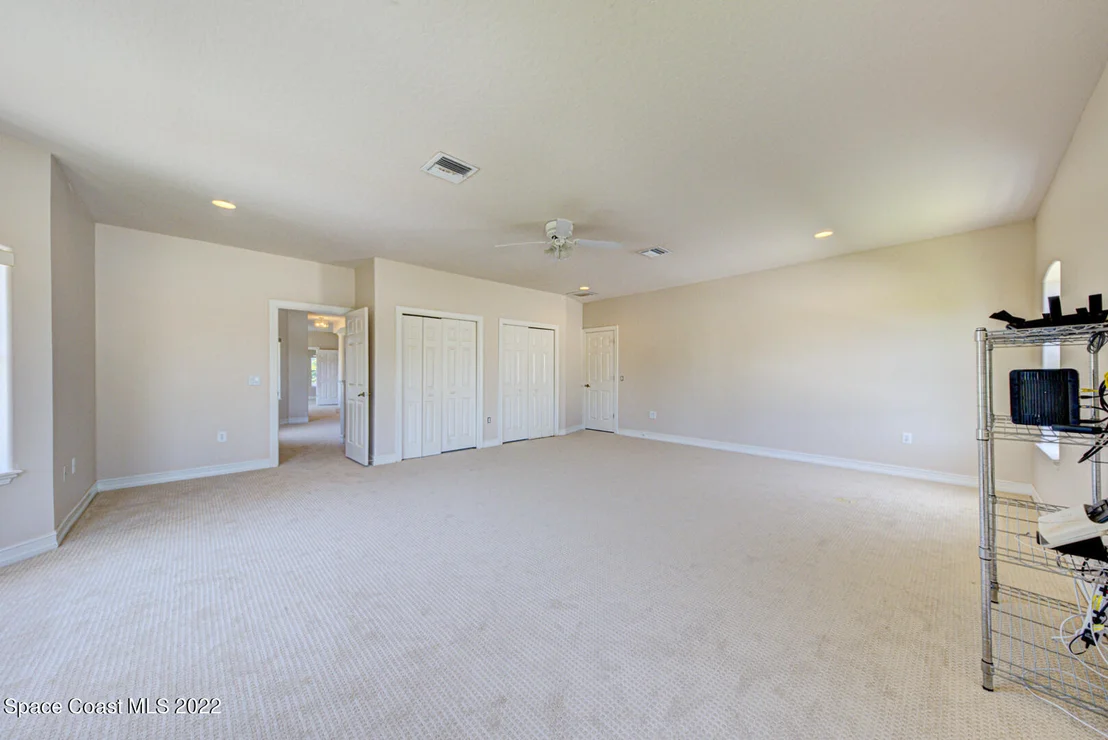 Photo of 334 Island Drive