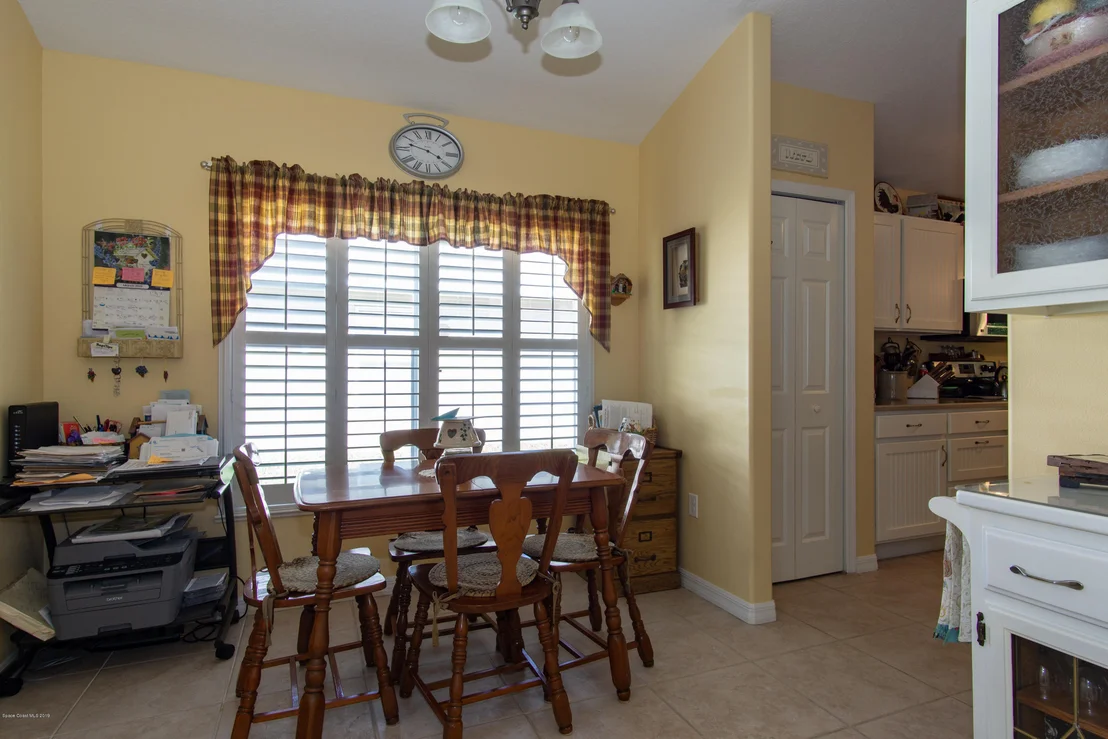 Photo of 924 Tavernier Circle NE