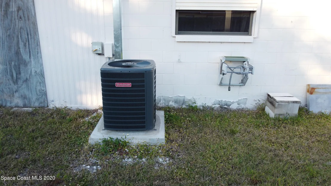 Photo of 3250 Ideal Avenue NE