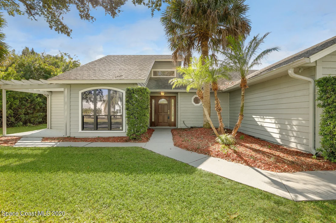 Photo of 2590 Coral Way