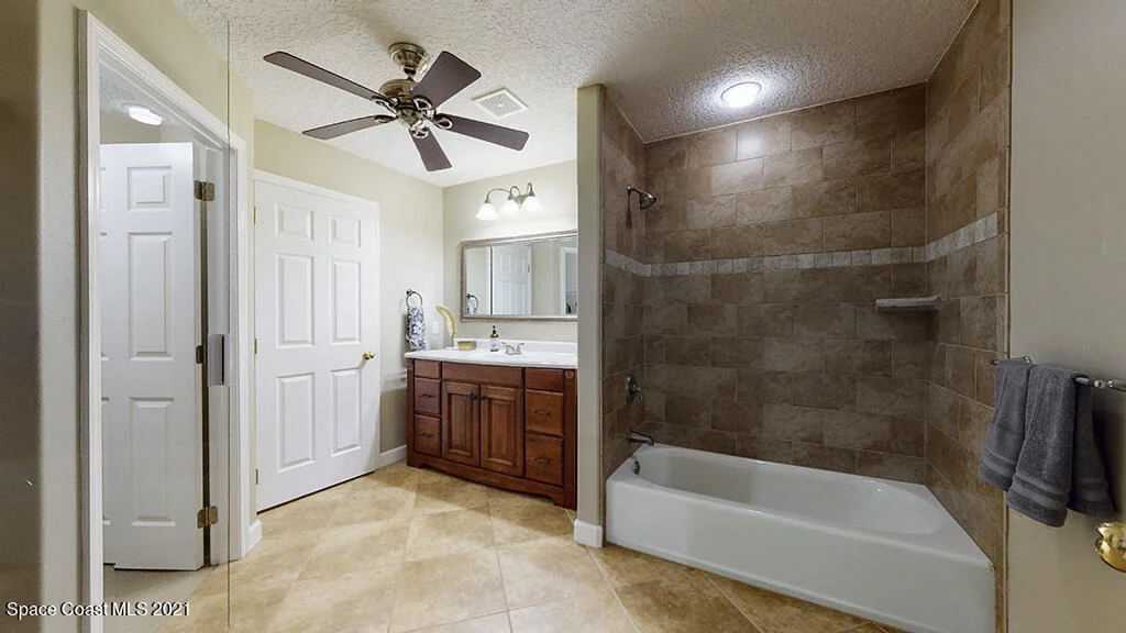 Photo of 5545 Willoughby Drive