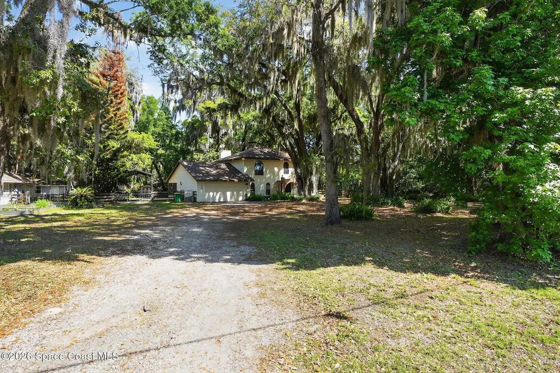 Photo of 3380 Lionel Road