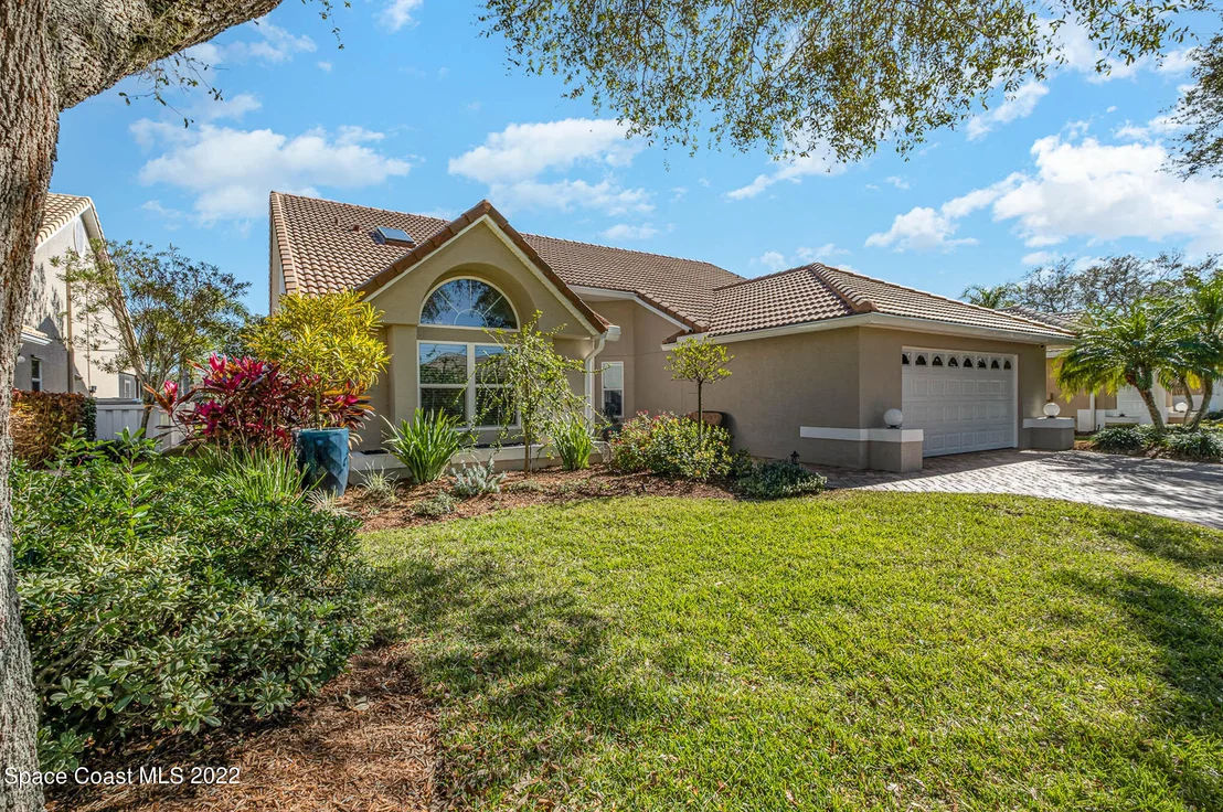 Photo of 914 Palm Brook Drive
