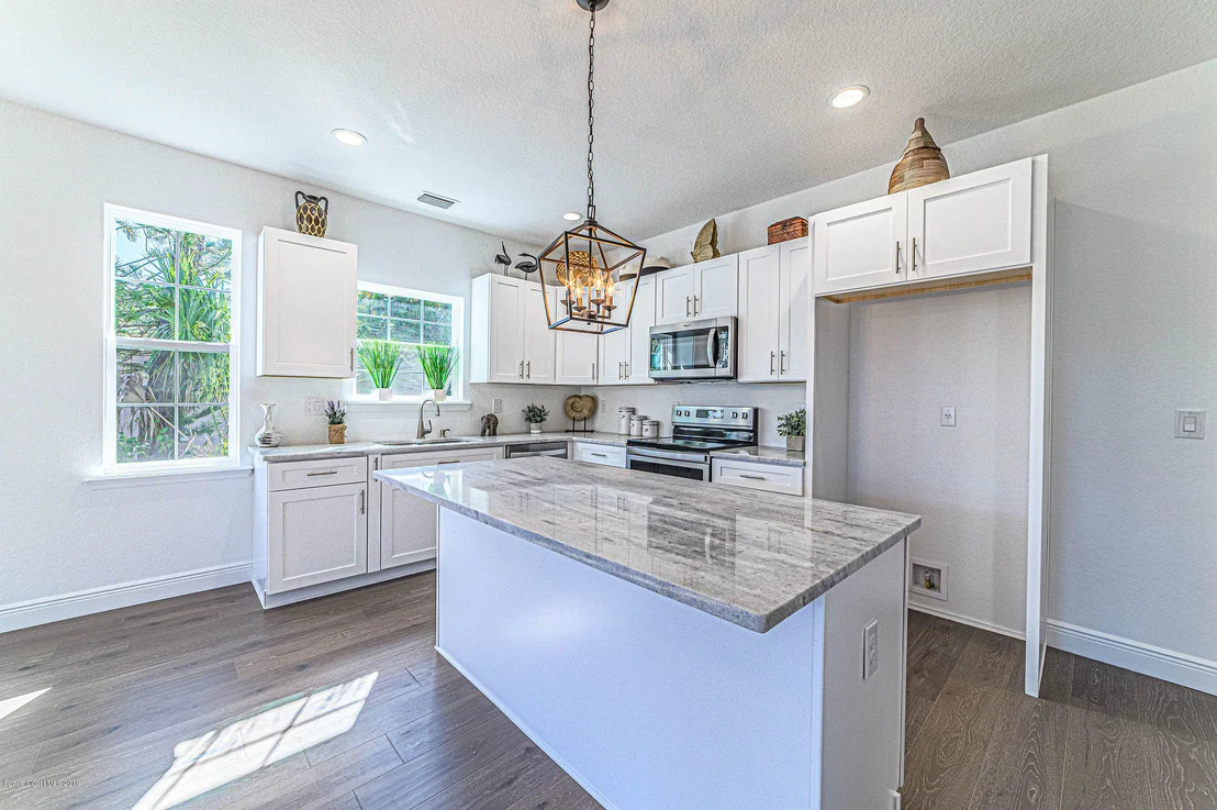 Photo of 435 Crescent Drive