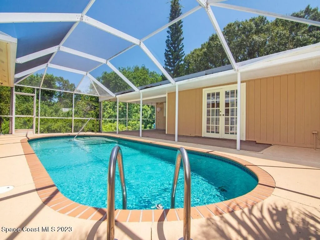 Photo of 898 Bermuda Avenue