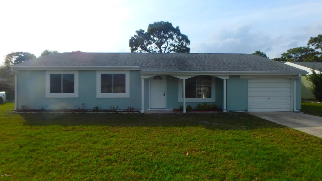 Photo of 1076 Galty Circle NE