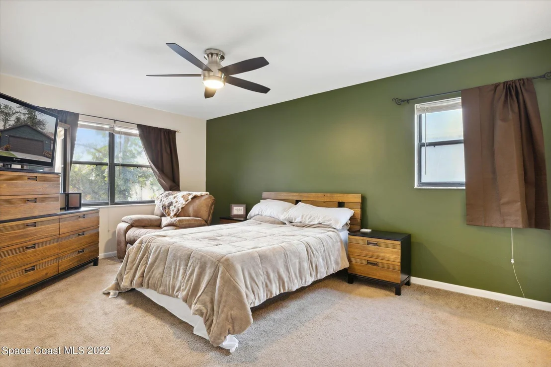 Photo of 5575 Graham Street