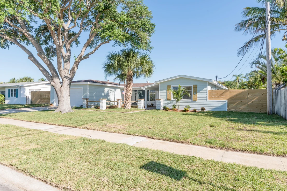 Photo of 405 Cardinal Drive