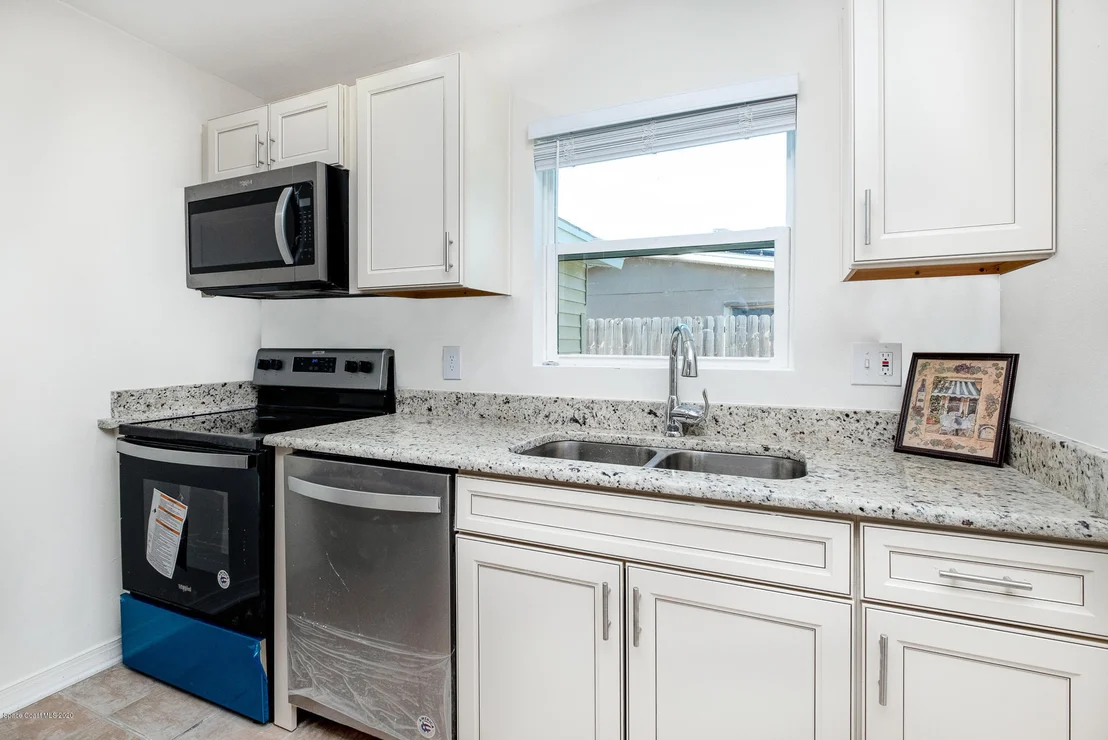 Photo of 1605 Breeze Lane