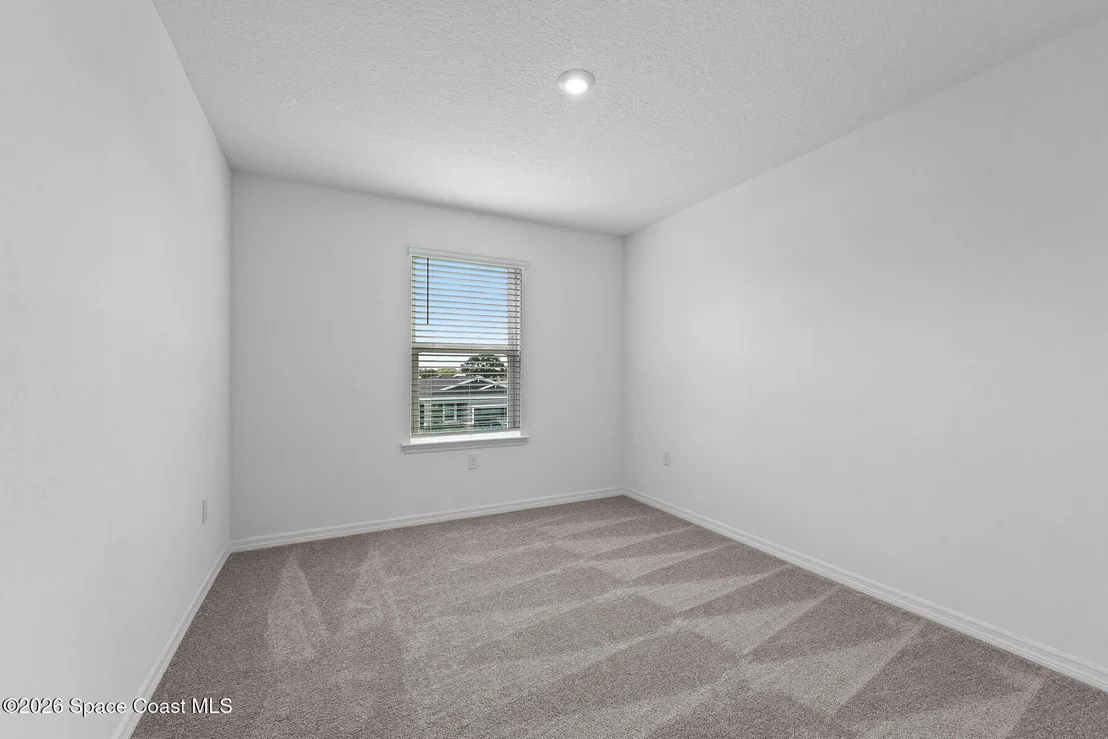 Photo of 926 Castleford Avenue NE