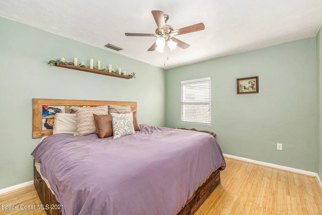 Photo of 570 Loveridge Drive