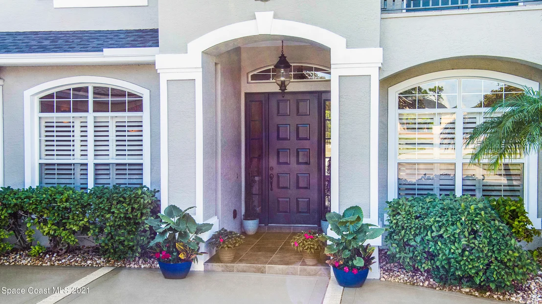 Photo of 882 Oak Park Drive