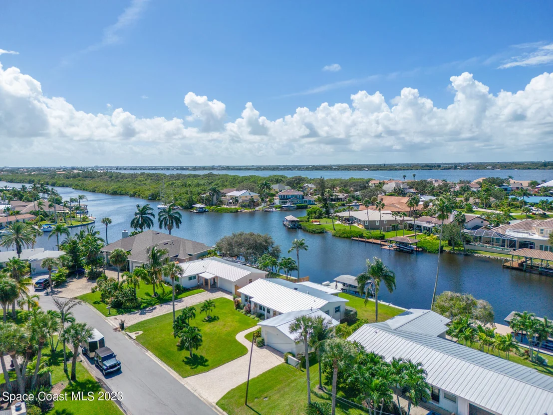 Photo of 209 River Road