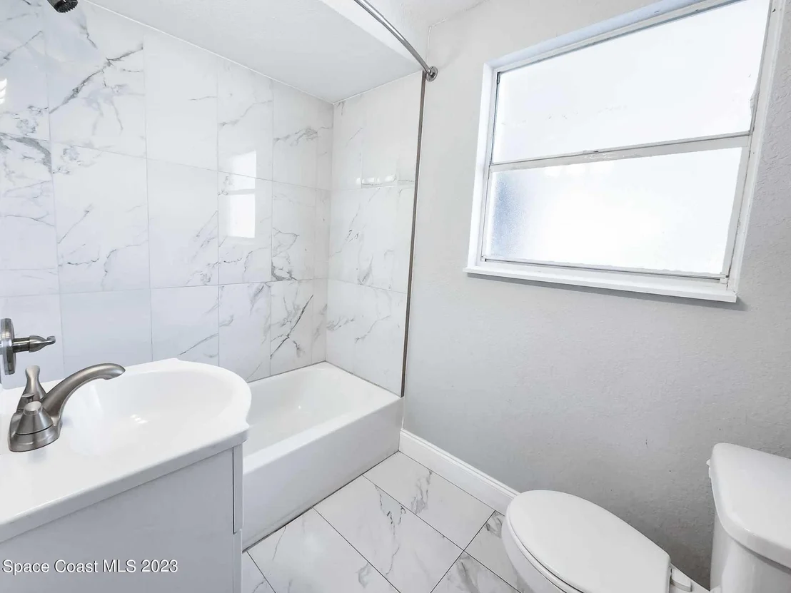 Photo of 1110 Hickory Lane