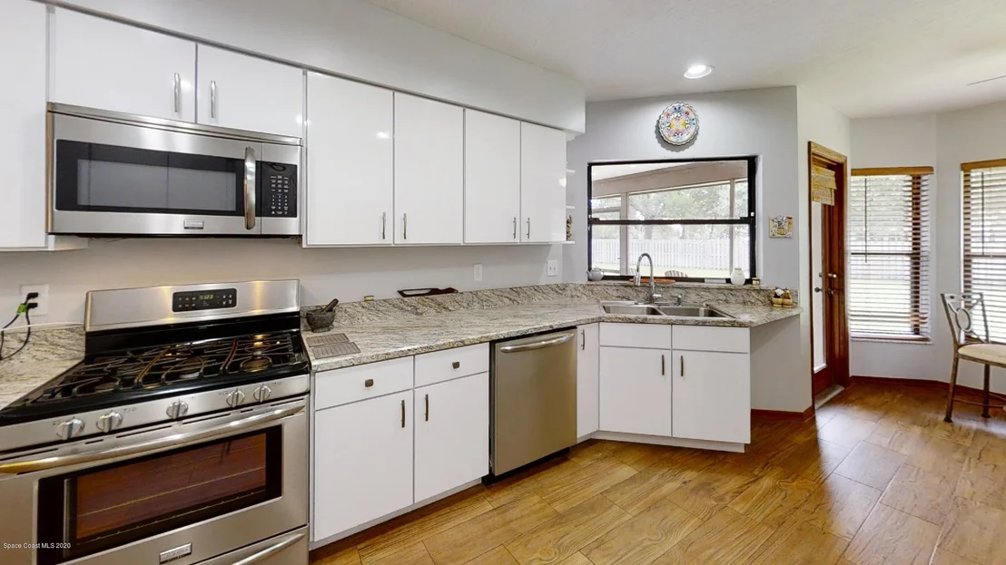 Photo of 1380 Silver Lake Drive