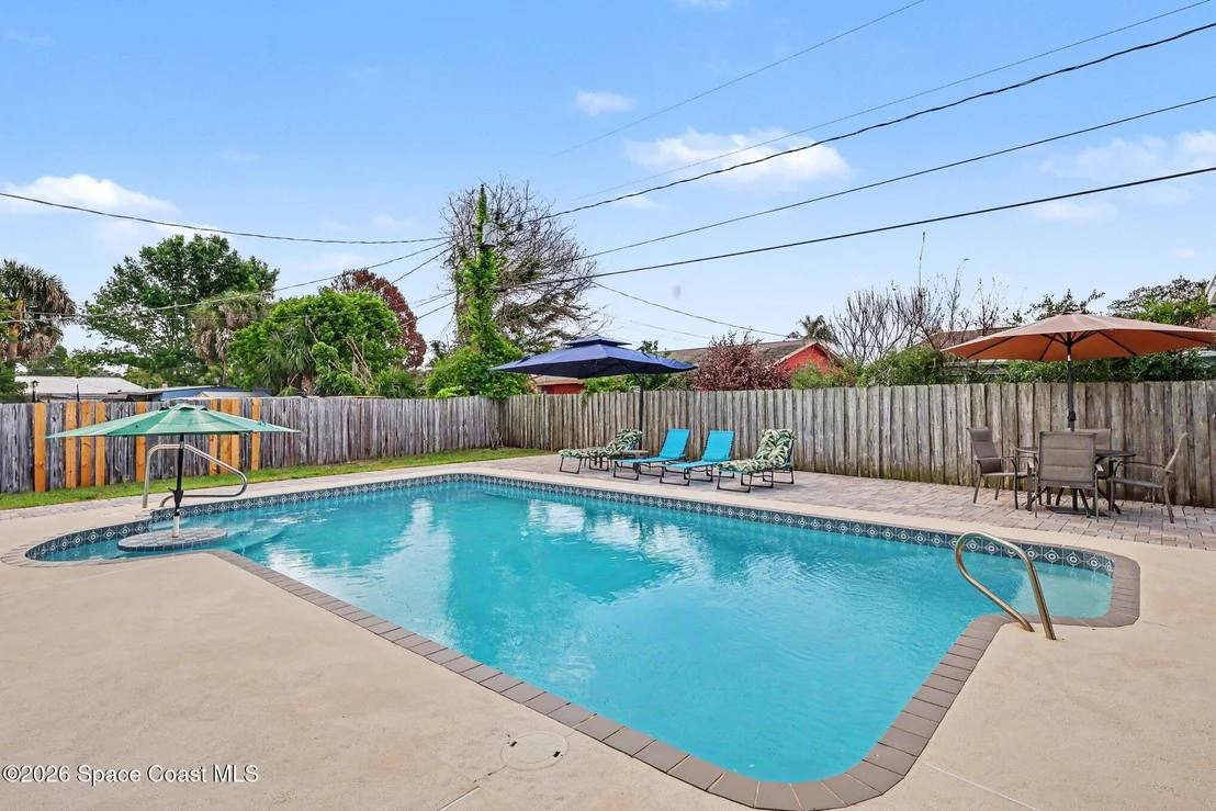 Photo of 3280 Ideal Avenue NE