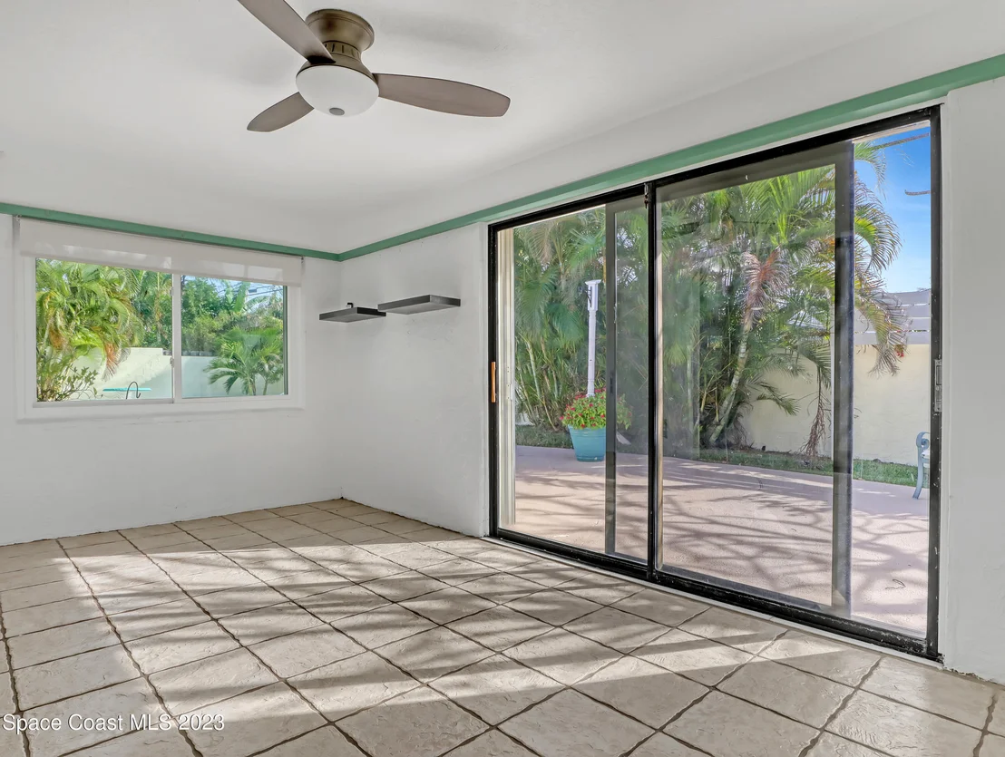 Photo of 355 Grant Avenue