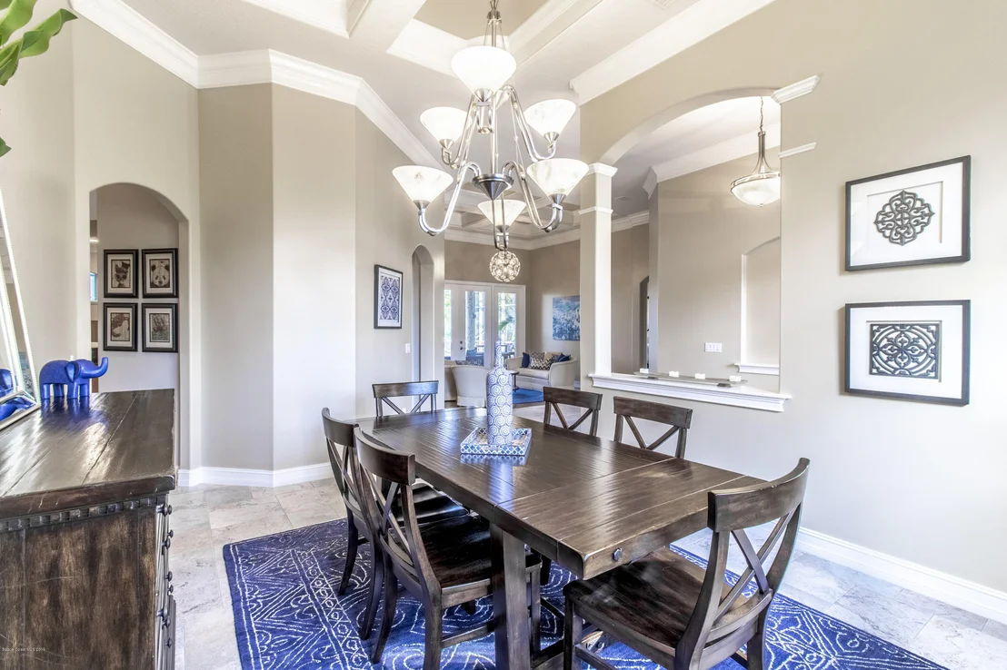 Photo of 814 Chatsworth Drive