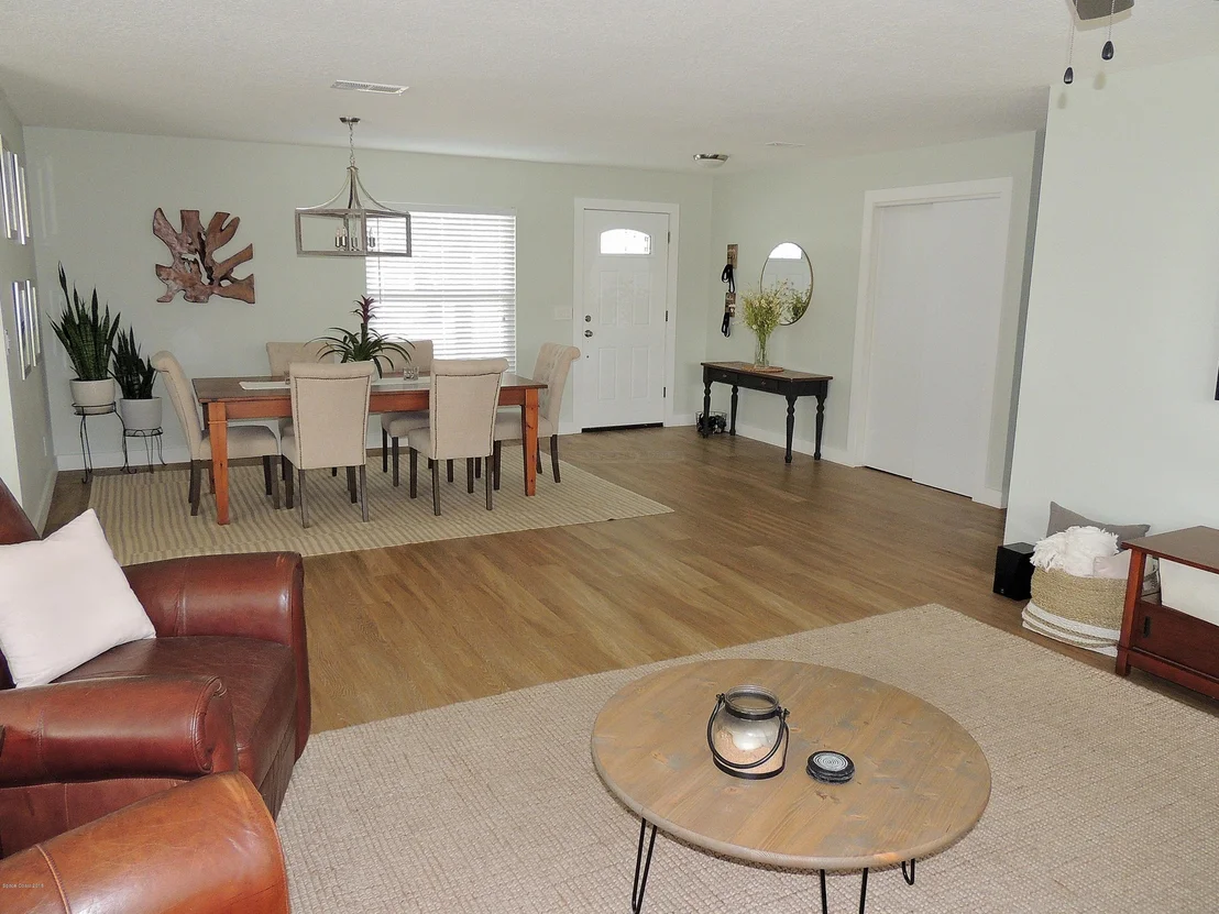 Photo of 991 Nagle Drive