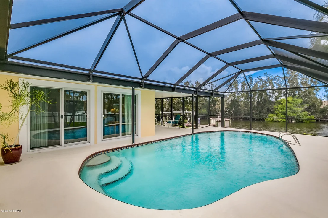Photo of 449 Thrush Drive