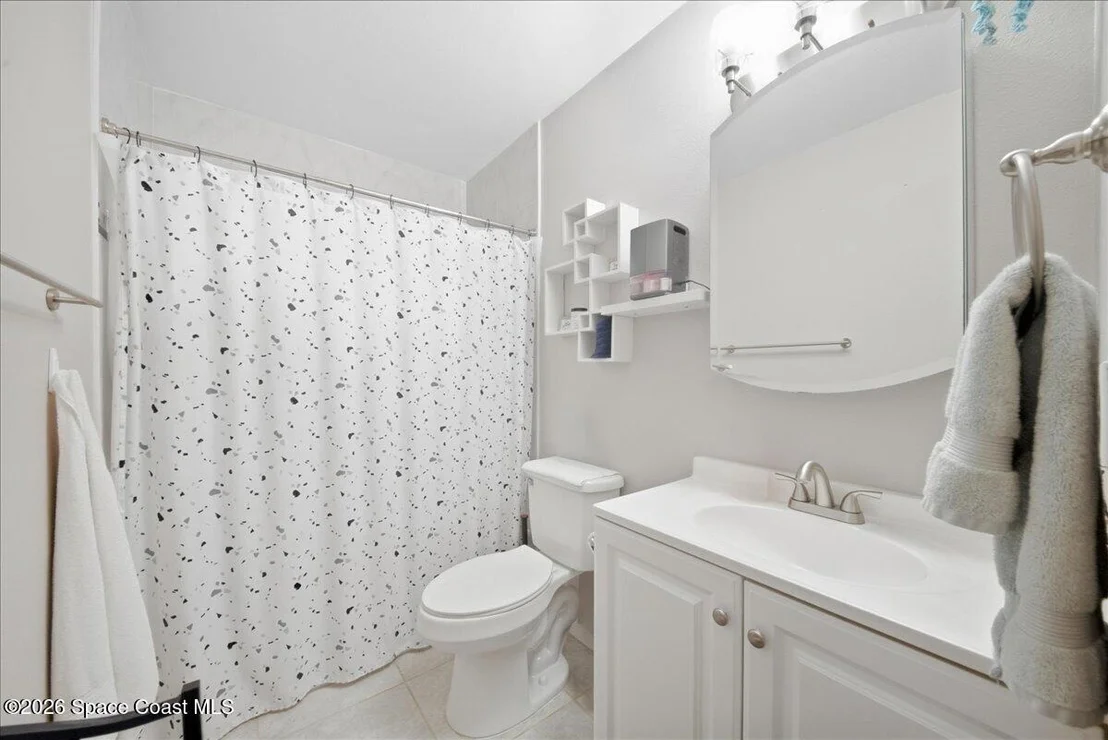 Photo of 2484 Victor Road