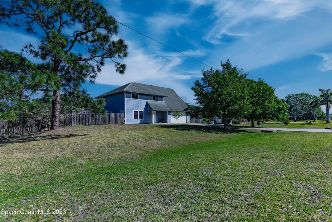 Photo of 2720 Pomello Road