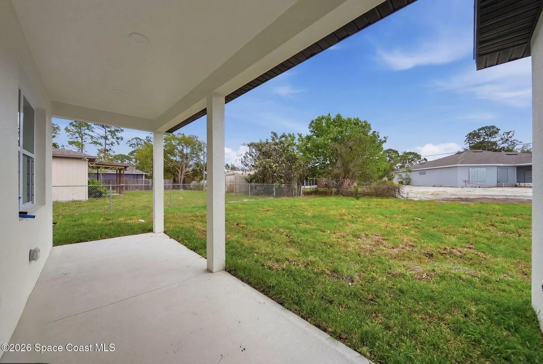 Photo of 2180 Cogan Drive SE