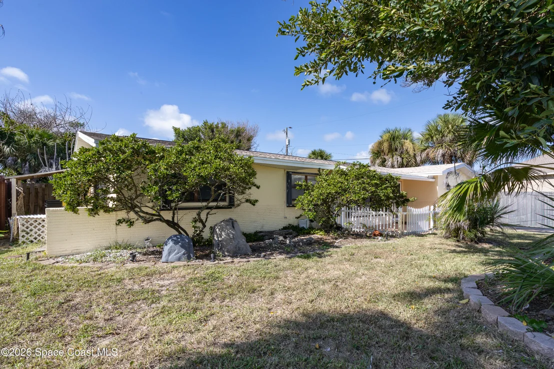 Photo of 335 Brewster Road