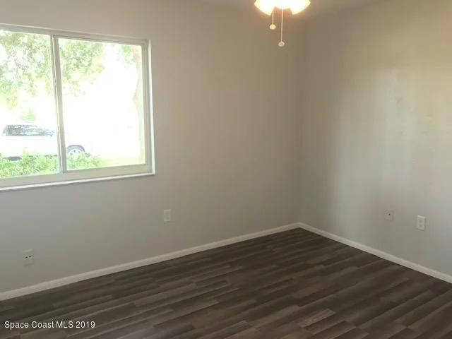 Photo of 206 Manth Avenue