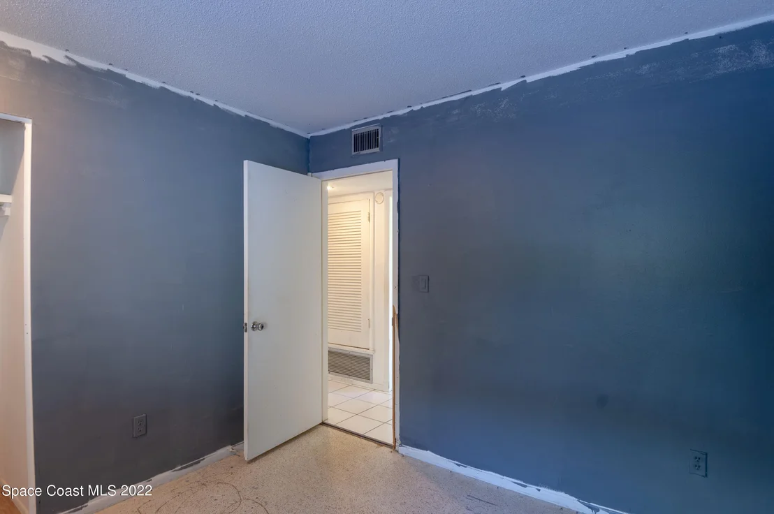 Photo of 722 Bianca Drive NE