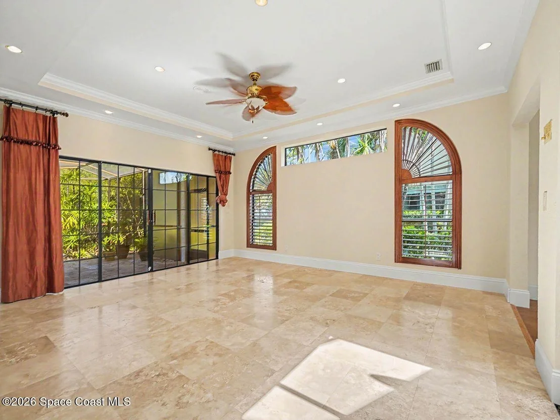 Photo of 484 Lanternback Island Drive