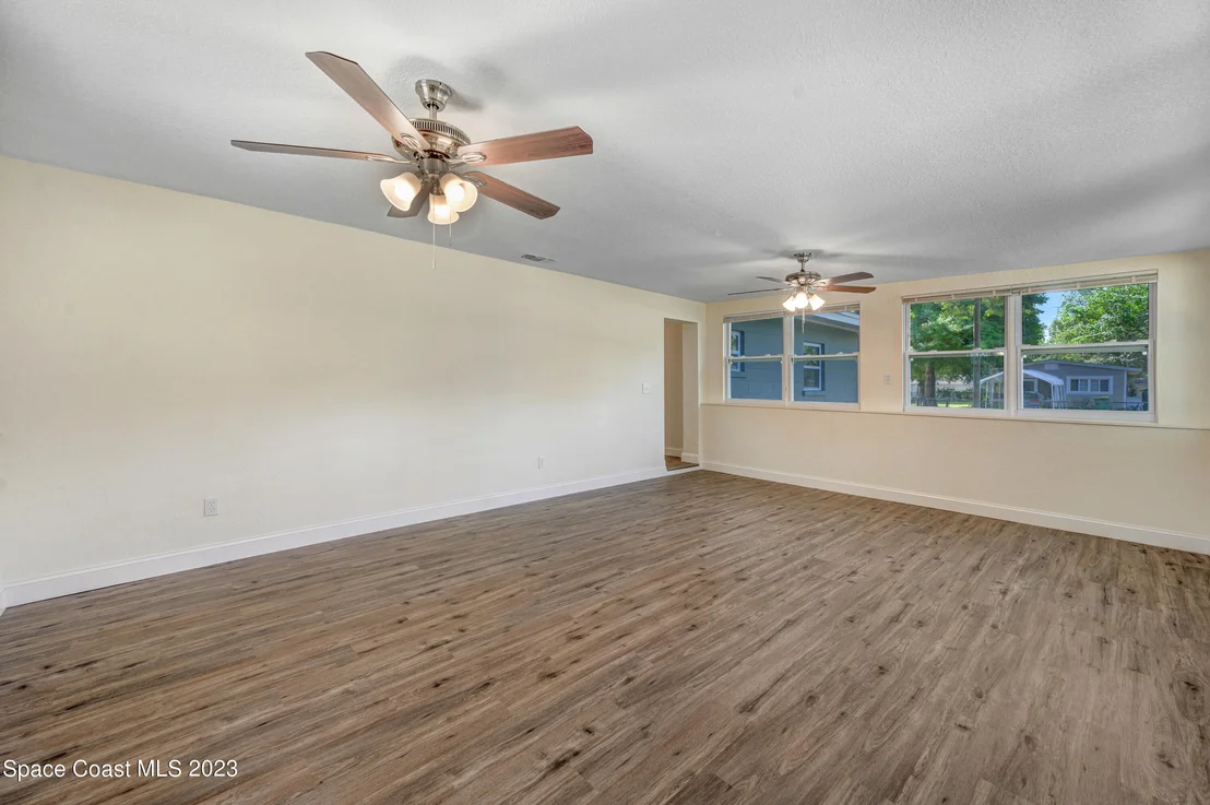 Photo of 5720 Travis Street