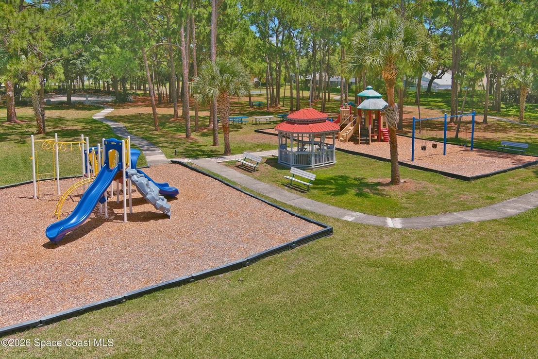 Photo of 394 Tunbridge Drive