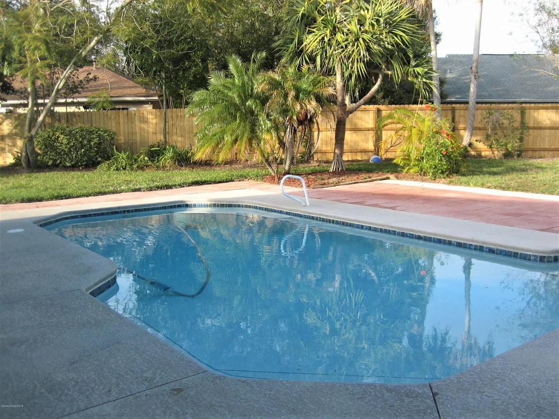 Photo of 1185 Sunnybrook Lane