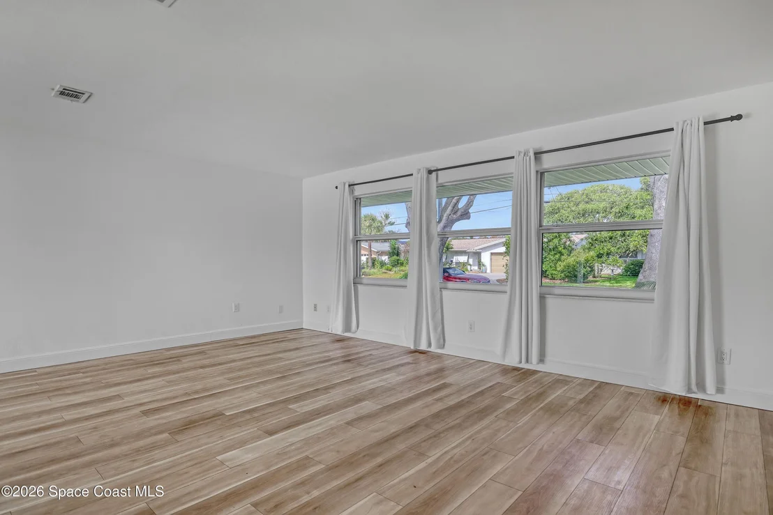 Photo of 34 Westview Lane