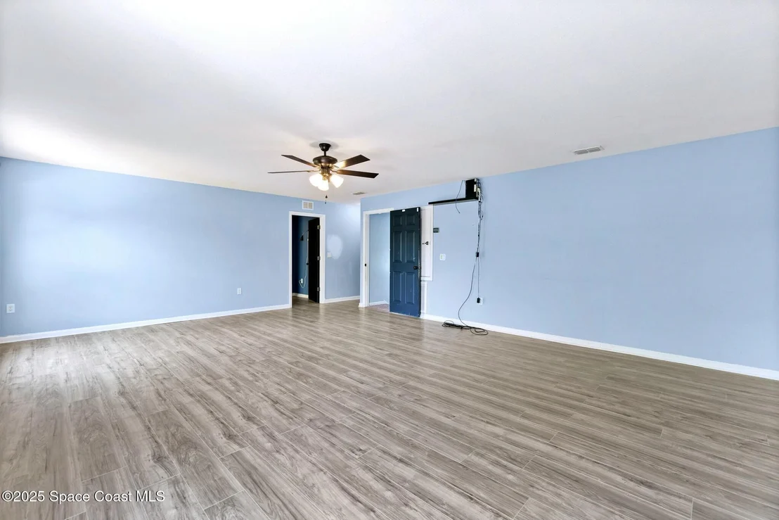 Photo of 404 Dryden Circle