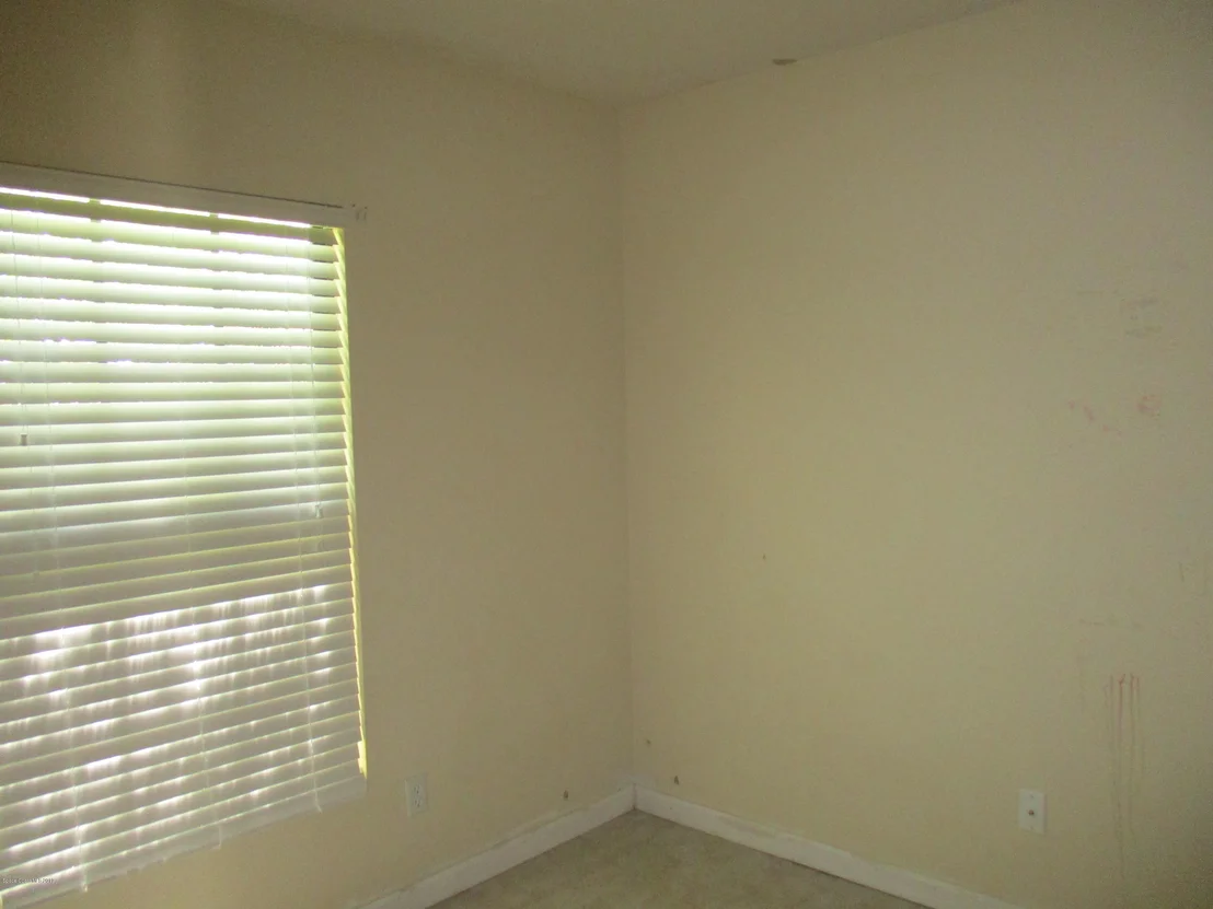 Photo of Unit 105 at 895 Luminary Circle