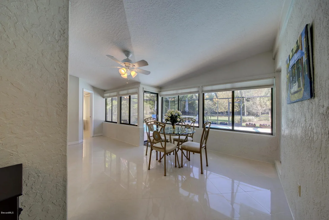 Photo of 1827 S Live Oak Drive