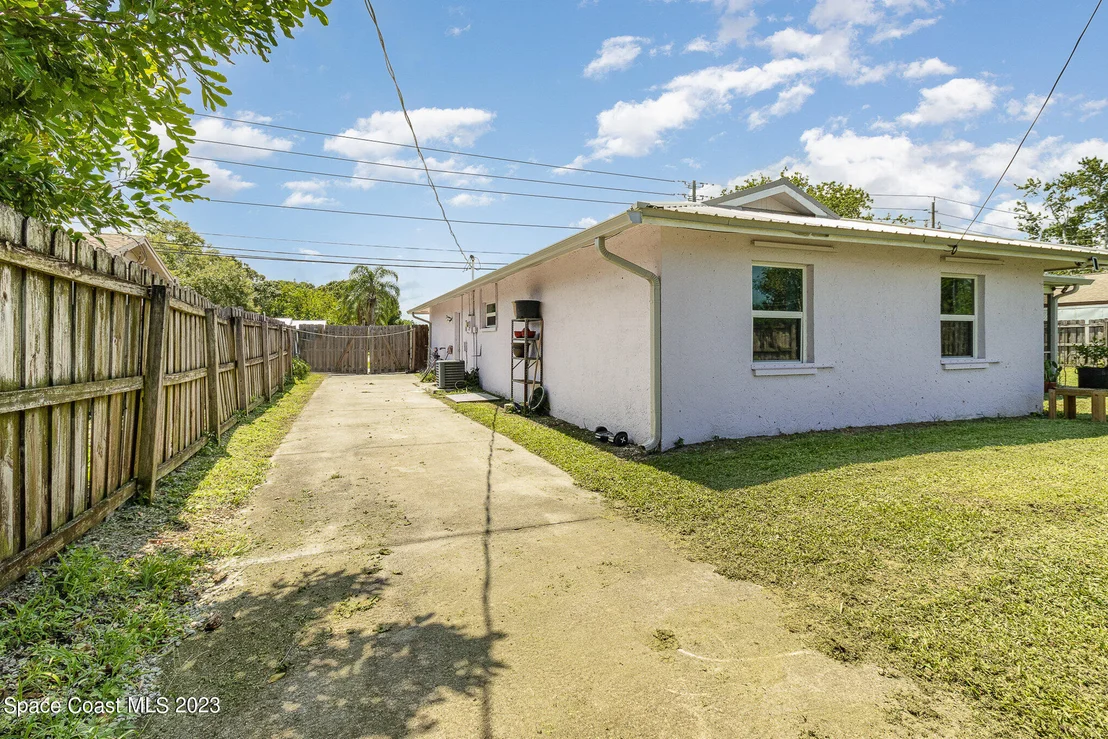 Photo of 649 Croton Road