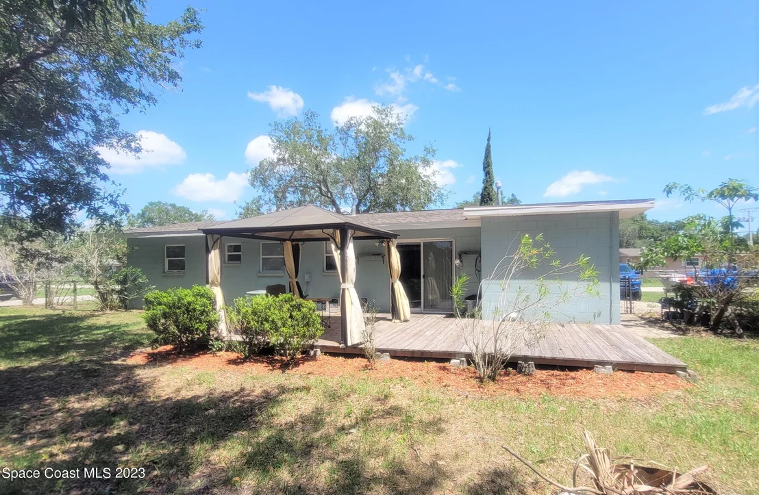 Photo of 2586 Stratford Drive