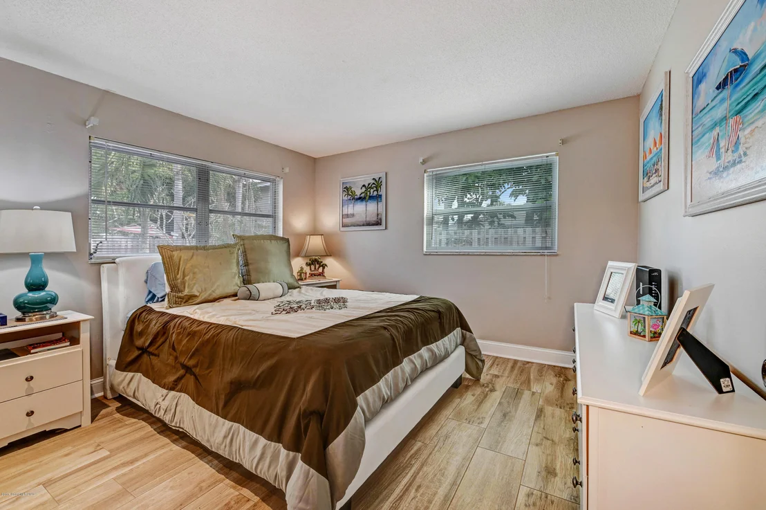 Photo of 205 Rose Drive