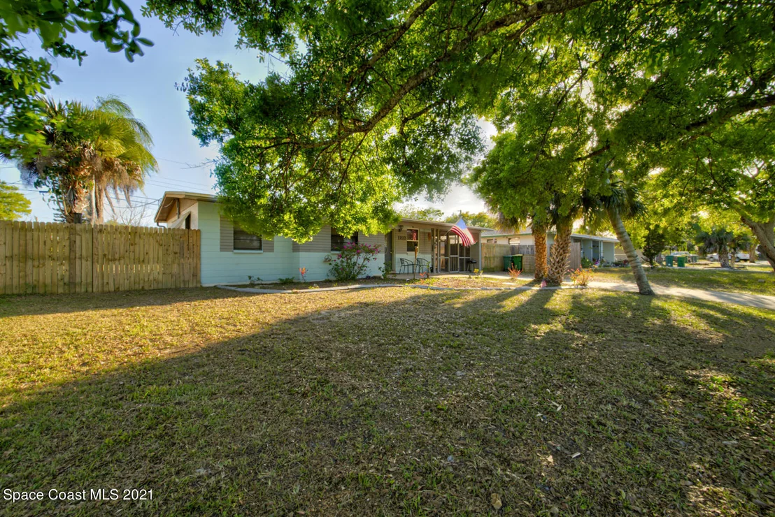 Photo of 1213 Vassar Lane