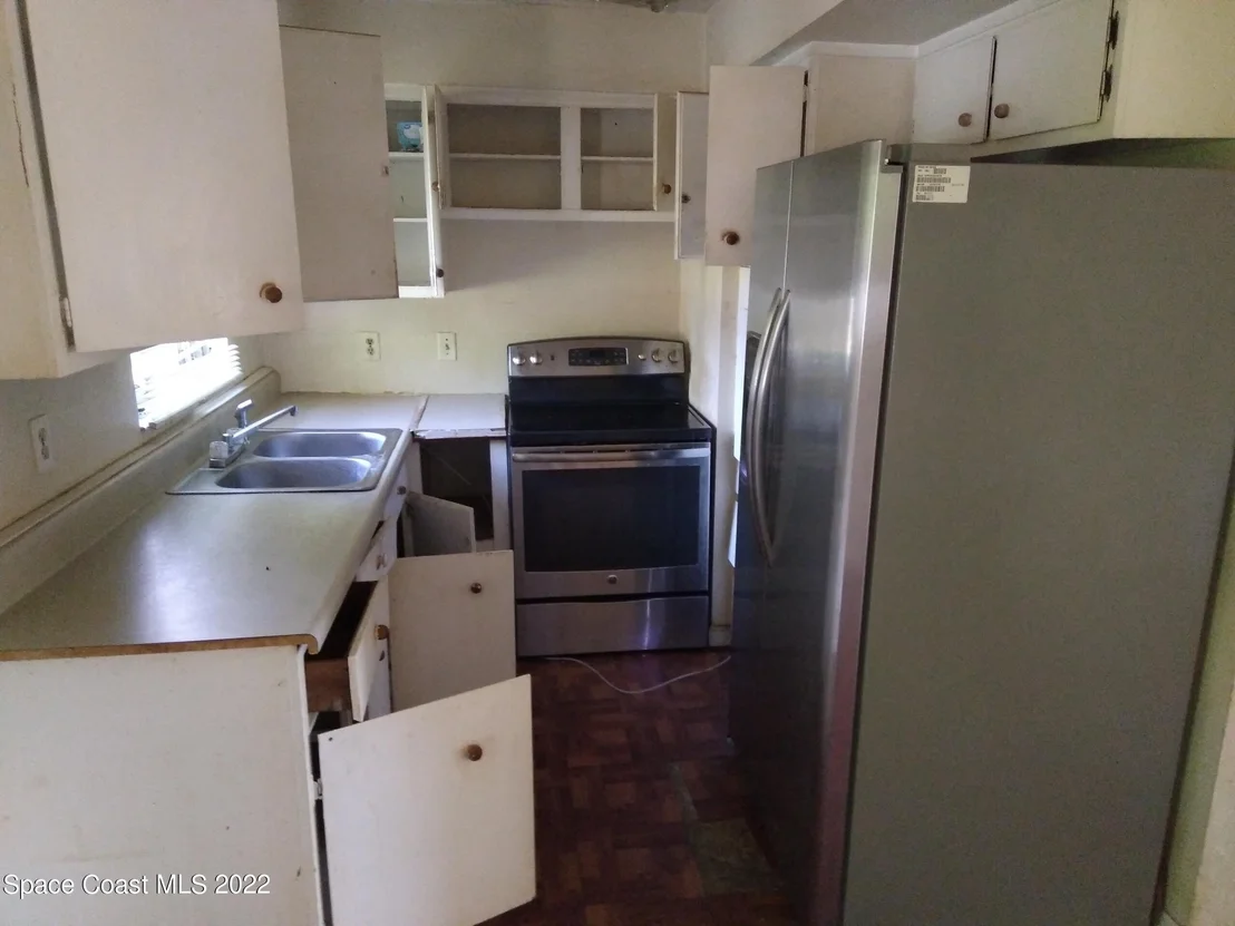 Photo of 344 Bay Avenue