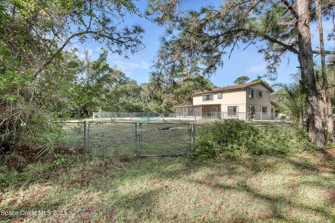 Photo of 2502 Meadow Lane