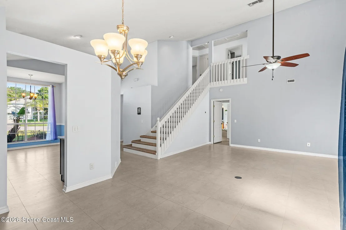 Photo of 685 Ashbury Avenue