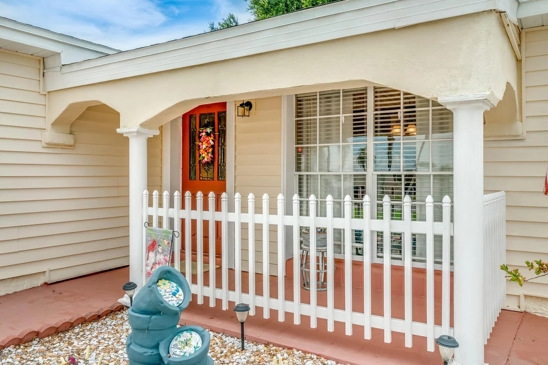 Photo of 933 Bluewater Drive