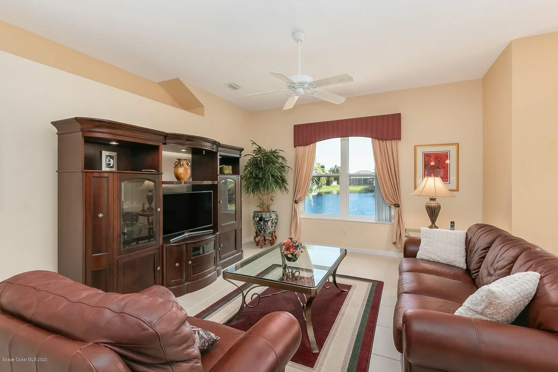 Photo of 4628 Alamanda Drive