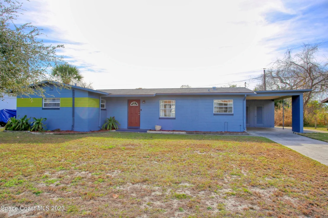 Photo of 1740 Golfview Drive